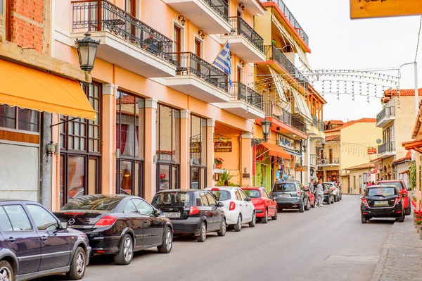 Delphi, Yunanistan -Nis 22, 2016: Otel Delphi Arkeolojik Alanı yakınındaki küçük bir kasabada. Bu kasaba Arkeoloji Parkı ziyaret etmeden önce gece geçirmek için en iyi yoldur.