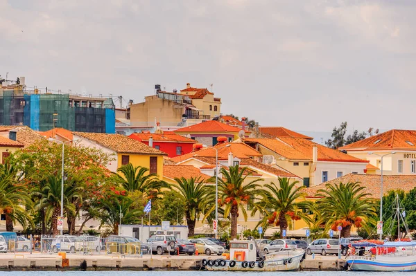 Nafplio, Yunanistan - 24 Nisan 2016: Yunanistan'ın Mora bölgesinde bir liman kenti olan Nafplio'nun mimarisi