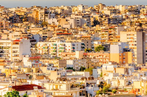 Atina, Yunanistan - 25 Nisan 2016: Atina'nın havadan görünümü, Yunanistan. Atina Yunanistan'ın başkenti ve dünyanın en eski şehirlerinden biridir