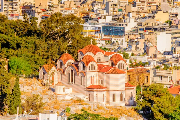 Atina, Yunanistan - 25 Nisan 2016: Atina'nın havadan görünümü, Yunanistan. Atina Yunanistan'ın başkenti ve dünyanın en eski şehirlerinden biridir