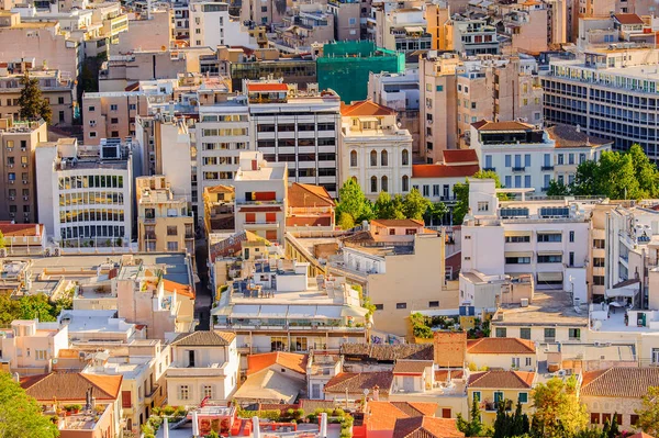 Atina, Yunanistan - 25 Nisan 2016: Atina'nın havadan görünümü, Yunanistan. Atina Yunanistan'ın başkenti ve dünyanın en eski şehirlerinden biridir