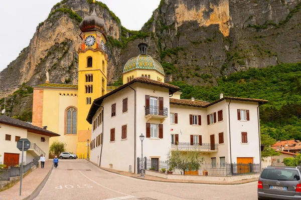 Mezzocorona Italie Mai 2016 Eglise Mezzocorona Italie Une Commune Dans — Photo