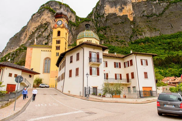 Mezzocorona Italie Mai 2016 Eglise Mezzocorona Italie Une Commune Dans — Photo