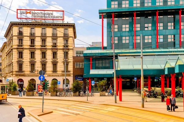 ミラノ イタリア 2014年5月2日 マルペンサ急行駅 ミラノ ロンバルディア州の首都 イタリア ミラノは2015年万国博覧会のホストでした — ストック写真