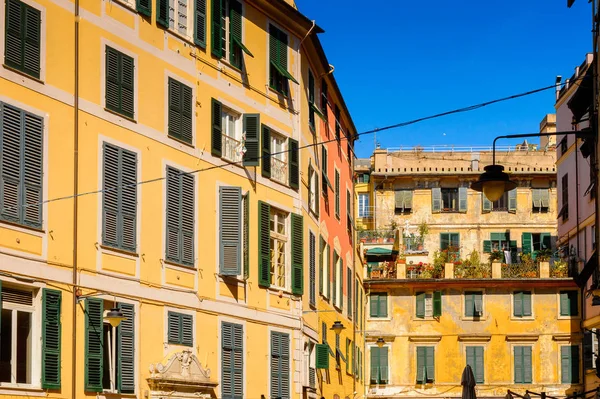 Cenova, İtalya - 4 Mayıs 2016: Cenova'nın Mimarisi, İtalya. Cenova, Liguria'nın başkenti ve İtalya'nın altıncı büyük şehridir.