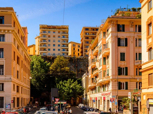 Cenova, İtalya - 4 Mayıs 2016: Cenova'nın Mimarisi, İtalya. Cenova, Liguria'nın başkenti ve İtalya'nın altıncı büyük şehridir.