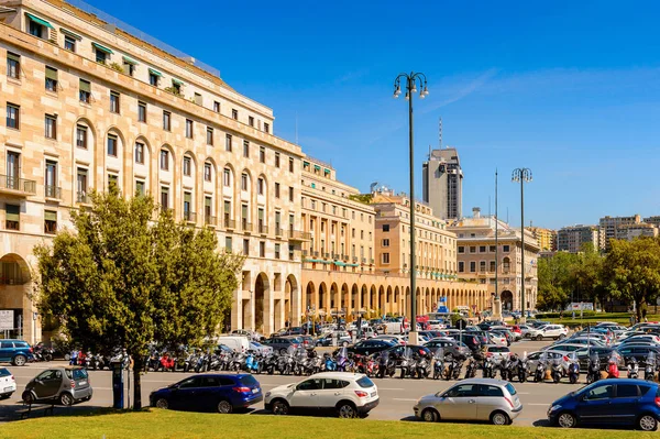 Cenova, İtalya - 4 Mayıs 2016: Cenova'nın Mimarisi, İtalya. Cenova, Liguria'nın başkenti ve İtalya'nın altıncı büyük şehridir.