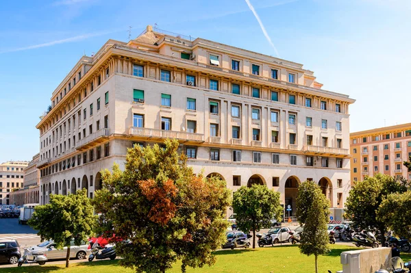 Cenova, İtalya - 4 Mayıs 2016: Cenova'nın Mimarisi, İtalya. Cenova, Liguria'nın başkenti ve İtalya'nın altıncı büyük şehridir.