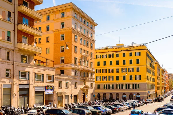 Cenova, İtalya - 4 Mayıs 2016: Cenova'nın Mimarisi, İtalya. Cenova, Liguria'nın başkenti ve İtalya'nın altıncı büyük şehridir.