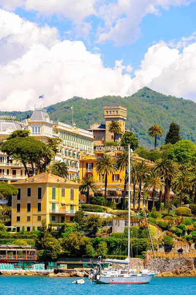 Santa Margherita Ligure, İtalya - 4 Mayıs 2015: Hotel Imperiale of Santa Margherita Ligure, yaz aylarında popüler turistik destinasyondur