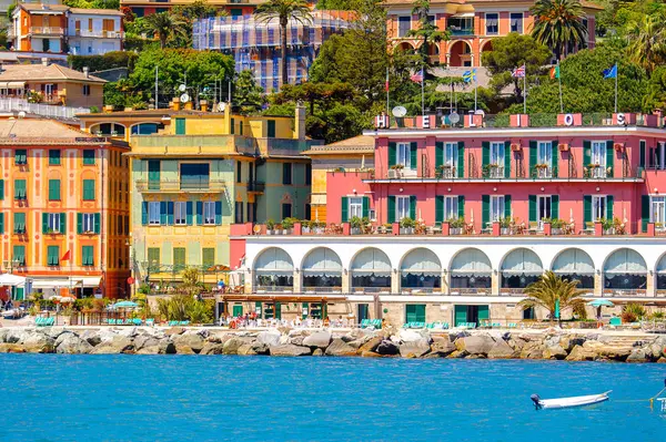 サンタ マルゲリータ リグレ イタリア 2015年5月4日 夏に人気の観光地であるサンタ マルゲリータ リグレのリグリア海の海岸 — ストック写真