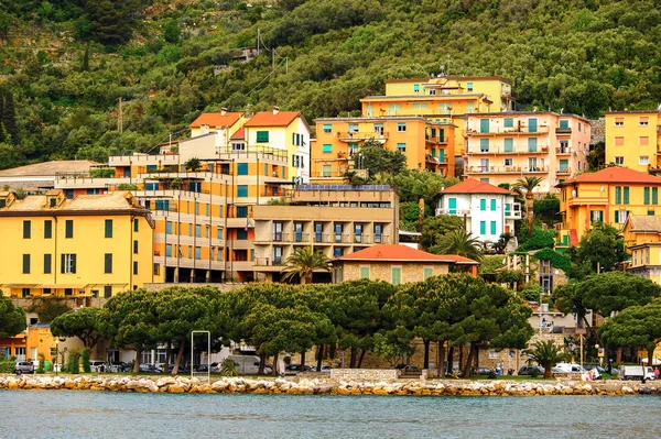 Porto Venere, İtalya - 5 Mayıs 2016: Porto Venere, İtalya' nın mimarisi. Porto Venere ve Cinque Terre köyleri Unesco Dünya Mirası.