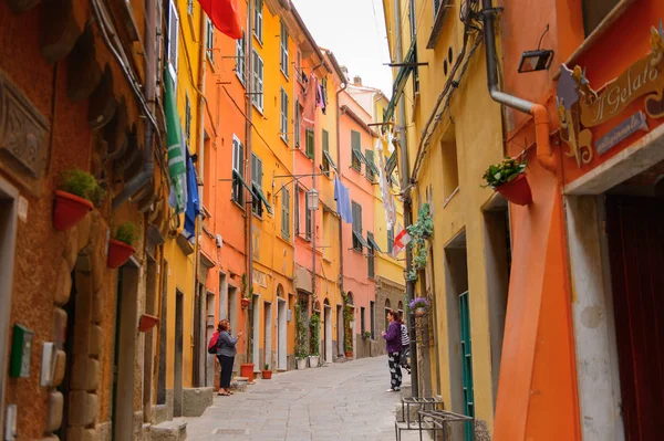 意大利威尼埃港 2016年5月5日 意大利威尼埃港主要街道 Venere Cinque Terre 村是联合国教科文组织世界遗产 — 图库照片