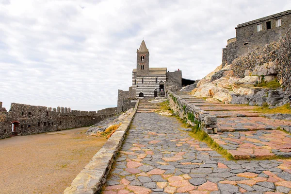 Porto Venere Itálie Května 2016 Kostel Svatého Petra Italském Městě — Stock fotografie