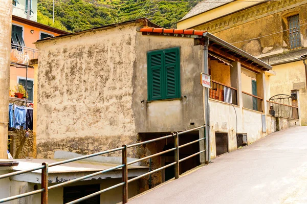 意大利马纳罗拉 2016年5月5日 马纳罗拉 马纳亚 拉斯佩齐亚 利古里亚 意大利五颜六色的建筑 它是联合国教科文组织世界遗产Cinque Terre的土地之一 — 图库照片