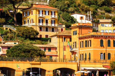 Monterosso, İtalya - 5 Mayıs 2016: Monterosso al Mare, La Spezia eyaletinde küçük bir kasaba, Liguria, İtalya. Unesco Dünya Mirası Listesi'ndeki Cinque Terre topraklarından biri.