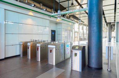 Roma, İtalya - 7 Mayıs 2016: Giardinetti istasyonu, Roma Metrosu, Roma'da metro, İtalya.