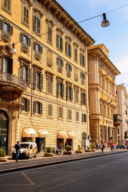 ROME, ITALY - 7 Mayıs 2016: Roma Tarih Merkezi Mimarisi, İtalya. Roma İtalya 'nın başkenti ve popüler bir turistik merkezdir.