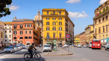 ROME, ITALY - 7 Mayıs 2016: Roma Tarih Merkezi Mimarisi, İtalya. Roma İtalya 'nın başkenti ve popüler bir turistik merkezdir.