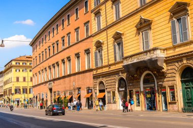 ROME, ITALY - 7 Mayıs 2016: Roma Tarih Merkezi Mimarisi, İtalya. Roma İtalya 'nın başkenti ve popüler bir turistik merkezdir.