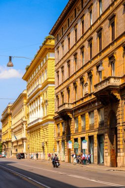 ROME, ITALY - 7 Mayıs 2016: Roma Tarih Merkezi Mimarisi, İtalya. Roma İtalya 'nın başkenti ve popüler bir turistik merkezdir.