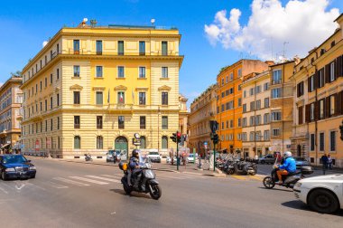 ROME, ITALY - 7 Mayıs 2016: Roma Tarih Merkezi Mimarisi, İtalya. Roma İtalya 'nın başkenti ve popüler bir turistik merkezdir.