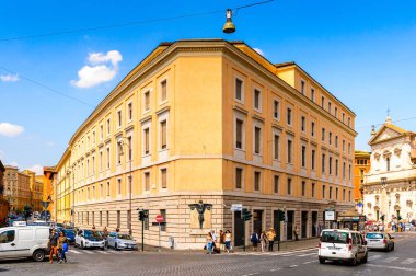 ROME, ITALY - 7 Mayıs 2016: Roma Tarih Merkezi Mimarisi, İtalya. Roma İtalya 'nın başkenti ve popüler bir turistik merkezdir.