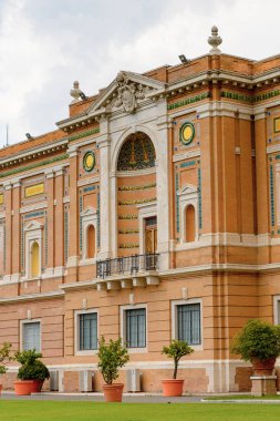 Vatikan, Vatikan - 7 Mayıs 2016: Vatikan Müzesi'nin dış cephesi. 1506 yılında kurulmuştur.