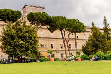 Vatikan, Vatikan - 7 Mayıs 2016: Vatikan Müzesi'nin dış cephesi. 1506 yılında kurulmuştur.