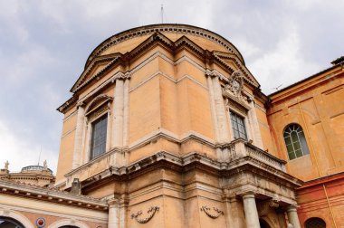 Vatikan, Vatikan - 7 Mayıs 2016: Vatikan Müzeleri'nde Pinecone Avlusu. 1506 yılında kurulmuştur.