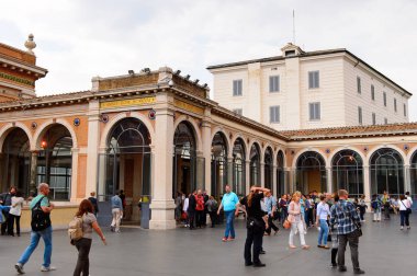 Vatikan, Vatikan - 7 Mayıs 2016: Vatikan Müzeleri'nde Pinecone Avlusu. 1506 yılında kurulmuştur.
