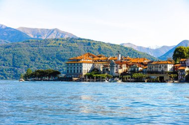 Stresa, İtalya - 3 Mayıs 2016: Lago Maggiore'de Isola Bella (Büyük Göl), Piedmont, İtalya. Lago Maggiore İtalya'nın ikinci büyük gölüdür