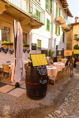 Stresa, İtalya - 3 Mayıs 2016: Lago Maggiore'deki Isola Pescatori (Balıkçılar Adası), Piedmont, İtalya. Lago Maggiore İtalya'nın ikinci büyük gölüdür