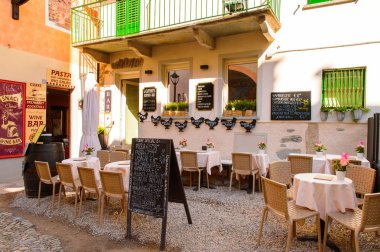Stresa, İtalya - 3 Mayıs 2016: Lago Maggiore'deki Isola Pescatori (Balıkçılar Adası), Piedmont, İtalya. Lago Maggiore İtalya'nın ikinci büyük gölüdür