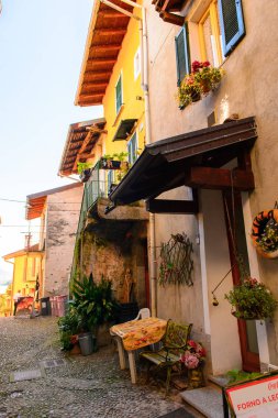 Stresa, İtalya - 3 Mayıs 2016: Lago Maggiore(Büyük Göl), Piedmont, İtalya'daki Isola Pescatori (Balıkçılar Adası) Mimarisi. Lago Maggiore İtalya'nın ikinci büyük gölüdür