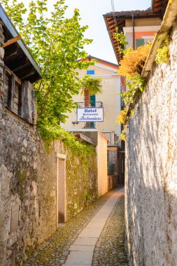 Stresa, İtalya - 3 Mayıs 2016: Lago Maggiore(Büyük Göl), Piedmont, İtalya'daki Isola Pescatori (Balıkçılar Adası) Mimarisi. Lago Maggiore İtalya'nın ikinci büyük gölüdür