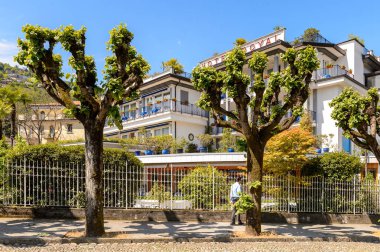 Stresa, İtalya - 3 Mayıs 2016: Maggiore Gölü kıyısında bir kasaba olan Stresa'nın Mimarisi, Verbano-Cusio-Ossola, Piedmont, İtalya