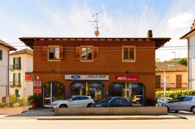 Stresa, İtalya - 3 Mayıs 2016: Maggiore Gölü kıyısında bir kasaba olan Stresa'nın Mimarisi, Verbano-Cusio-Ossola, Piedmont, İtalya