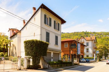 Stresa, İtalya - 3 Mayıs 2016: Stresa, Maggiore Gölü kıyısında bir kasaba, Verbano-Cusio-Ossola, Piedmont, İtalya