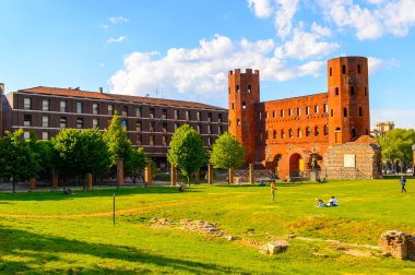 Torino, İtalya - 3 Mayıs 2016: Torino Palatine Kuleleri, Piedmont, İtalya. Torino İtalya'nın bir iş ve kültür merkezidir