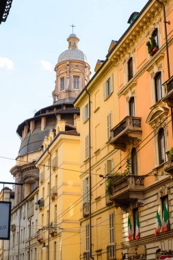 Torino, İtalya - 3 Mayıs 2016: Torino'nun merkezinin mimarisi, Piedmont, İtalya. Torino İtalya'nın bir iş ve kültür merkezidir