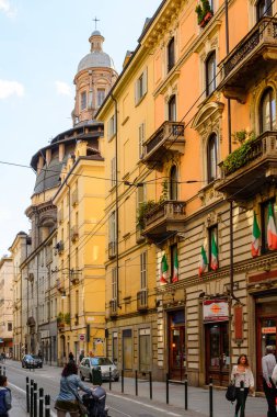 Torino, İtalya - 3 Mayıs 2016: Torino'nun merkezinin mimarisi, Piedmont, İtalya. Torino İtalya'nın bir iş ve kültür merkezidir
