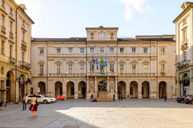 Torino, İtalya - 3 Mayıs 2016: Torino'nun merkezinin mimarisi, Piedmont, İtalya. Torino İtalya'nın bir iş ve kültür merkezidir