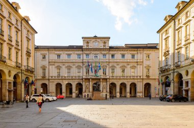 Torino, İtalya - 3 Mayıs 2016: Torino'nun merkezinin mimarisi, Piedmont, İtalya. Torino İtalya'nın bir iş ve kültür merkezidir