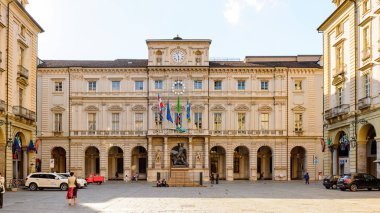 Torino, İtalya - 3 Mayıs 2016: Torino'nun merkezinin mimarisi, Piedmont, İtalya. Torino İtalya'nın bir iş ve kültür merkezidir
