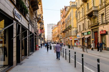 Torino, İtalya - 3 Mayıs 2016: Torino'nun merkezinin mimarisi, Piedmont, İtalya. Torino İtalya'nın bir iş ve kültür merkezidir