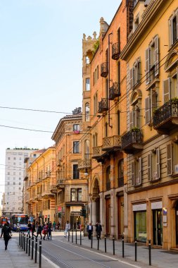 Torino, İtalya - 3 Mayıs 2016: Torino'nun merkezinin mimarisi, Piedmont, İtalya. Torino İtalya'nın bir iş ve kültür merkezidir