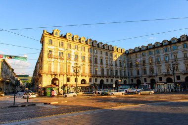 Torino, İtalya - 3 Mayıs 2016: Torino'nun merkezinin mimarisi, Piedmont, İtalya. Torino İtalya'nın bir iş ve kültür merkezidir