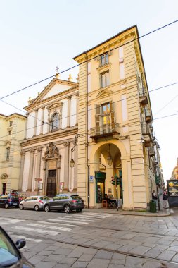 Torino, İtalya - 3 Mayıs 2016: Torino'nun merkezinin mimarisi, Piedmont, İtalya. Torino İtalya'nın bir iş ve kültür merkezidir