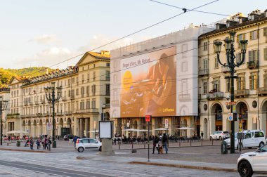 Torino, İtalya - 3 Mayıs 2016: Torino'nun merkezinin mimarisi, Piedmont, İtalya. Torino İtalya'nın bir iş ve kültür merkezidir